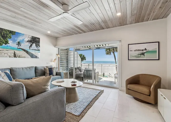Beachfront Bliss - Outdoor Pool - Sleeps 10 * Clearwater Beach