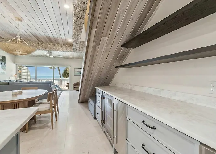 Holiday home Beachfront Bliss - Outdoor Pool - Sleeps 10 Clearwater Beach
