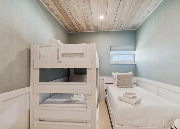 Holiday home Beachfront Bliss - Outdoor Pool - Sleeps 10